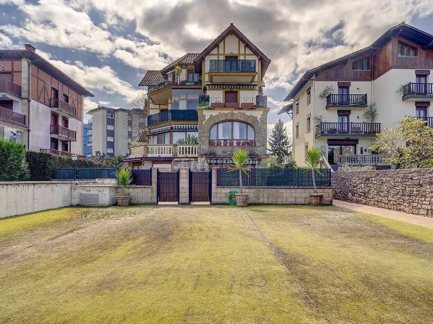 Apartamento Piso reformado en 1ª línea Hondarribia